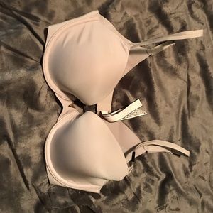 Victoria Secret bra 32C